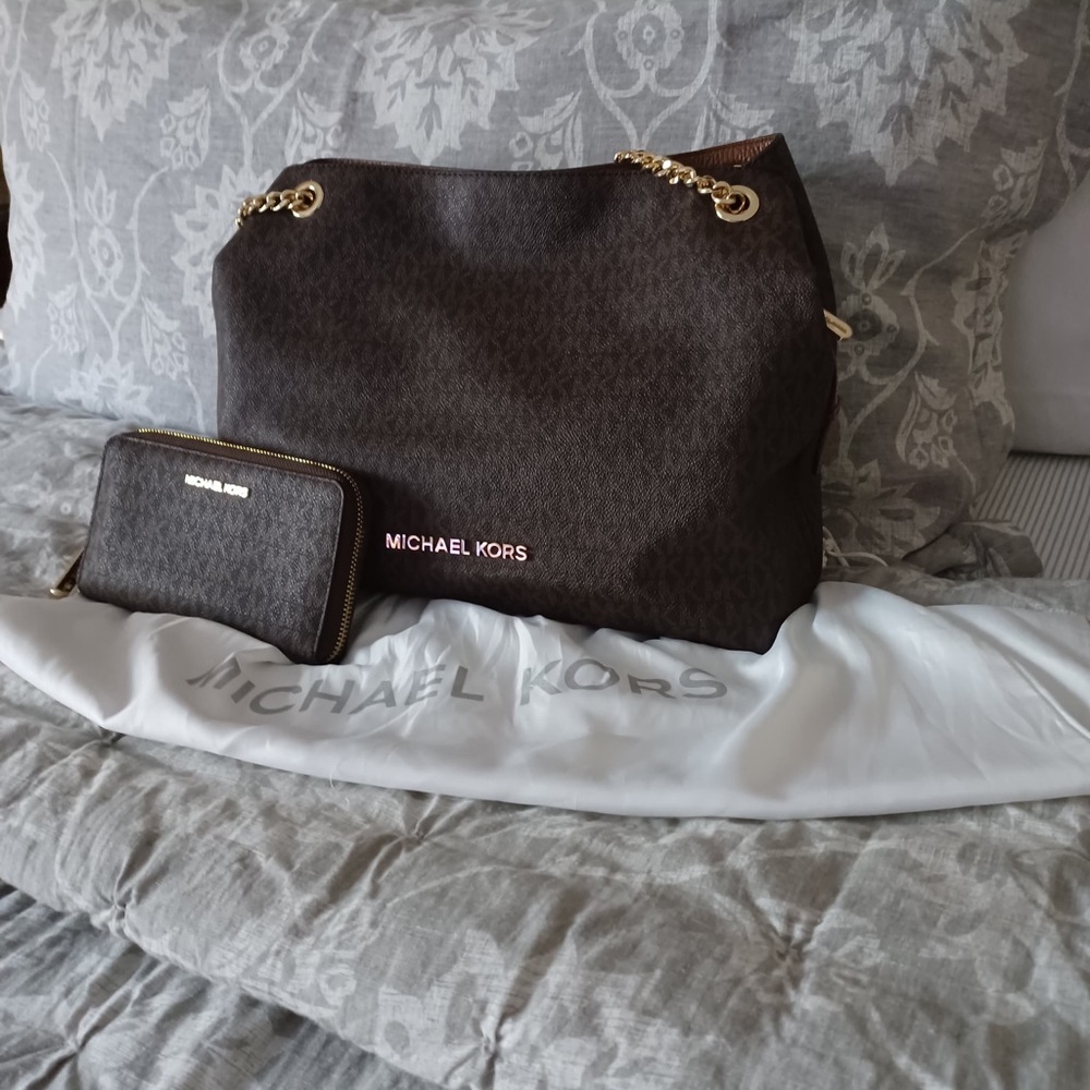 Michael Kors Jet Set Large Logo Tote and Logo Wallet